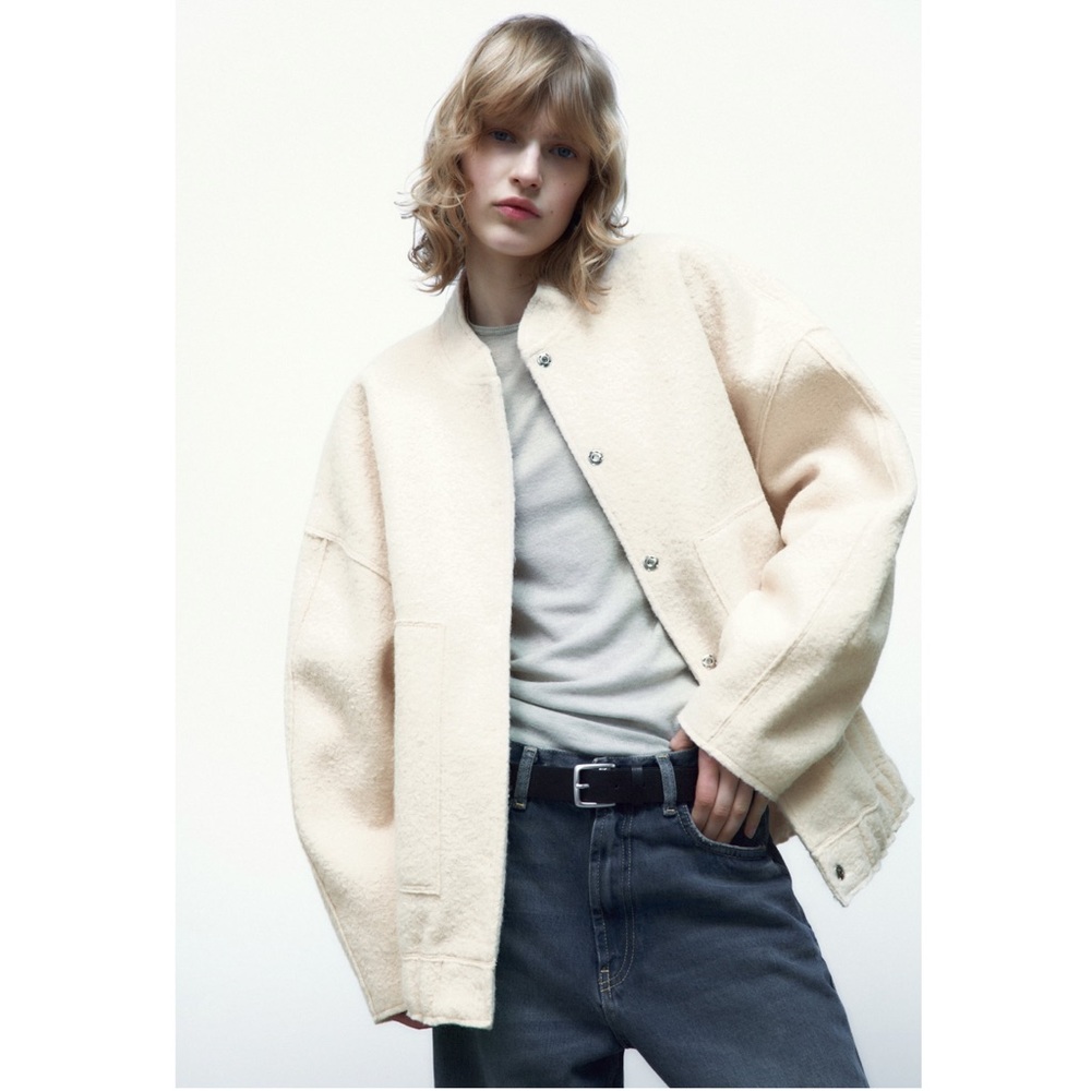 Zara textured bomber jacket sold out everywhere XS-S